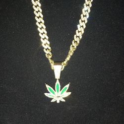 Ultimate Weed Necklace 