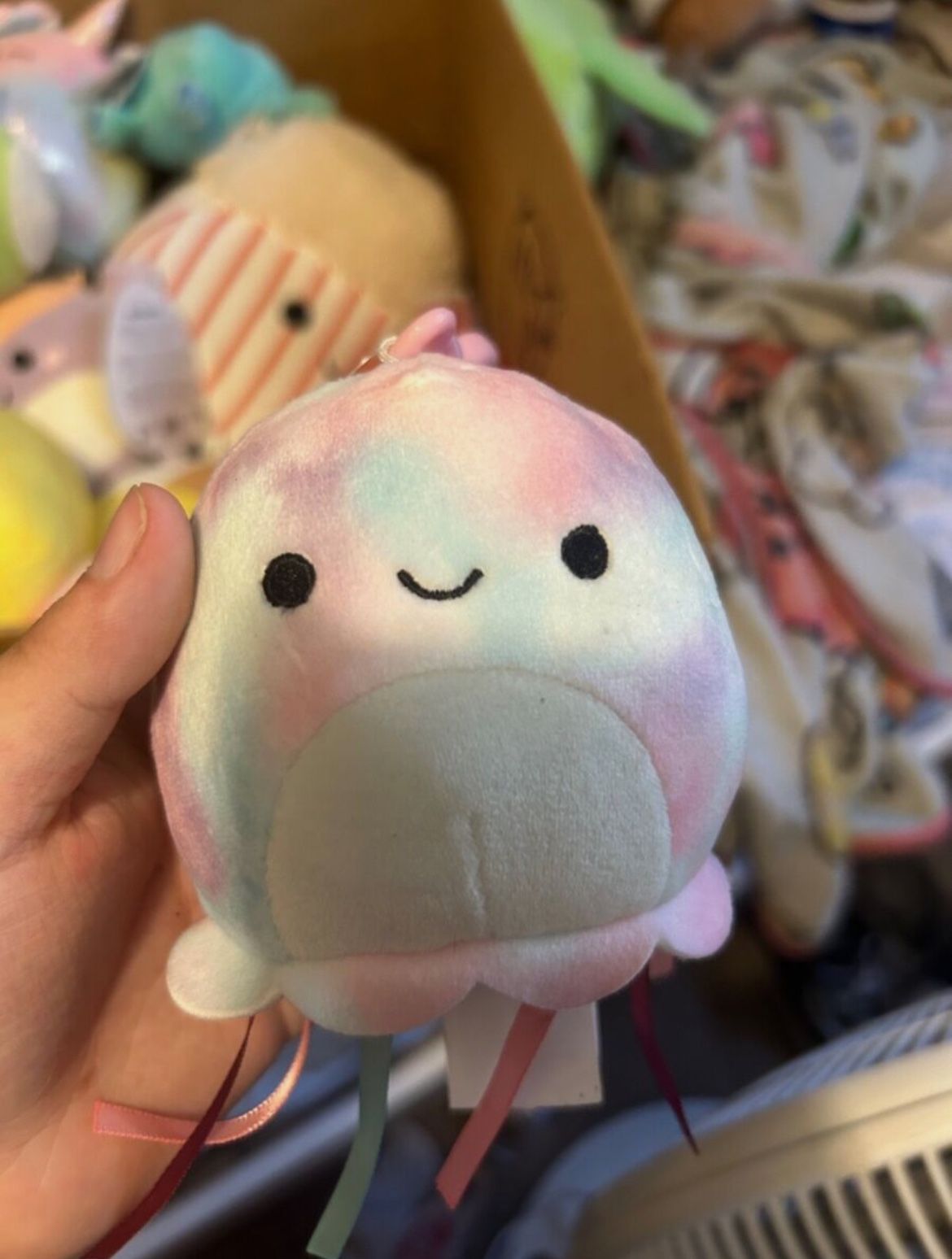 krisa the jellyfish squishmallow keychain