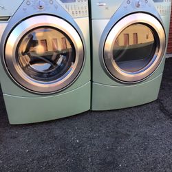 Whirlpool Washer & Electric Dryer 
