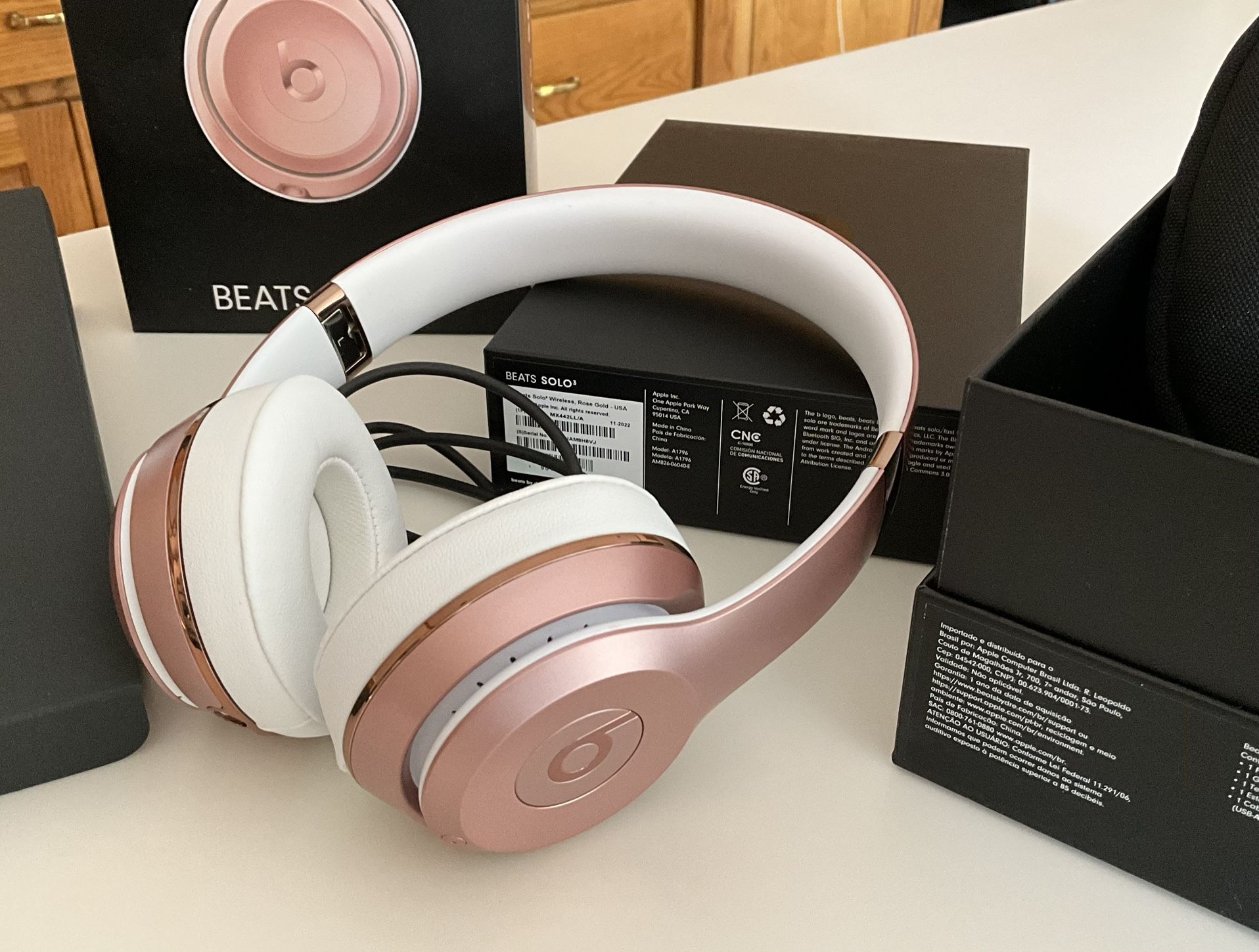 Beats Solo 3 Wireless Headphones, Rose Gold