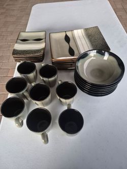 30 piece of SANGO china set, in good condition