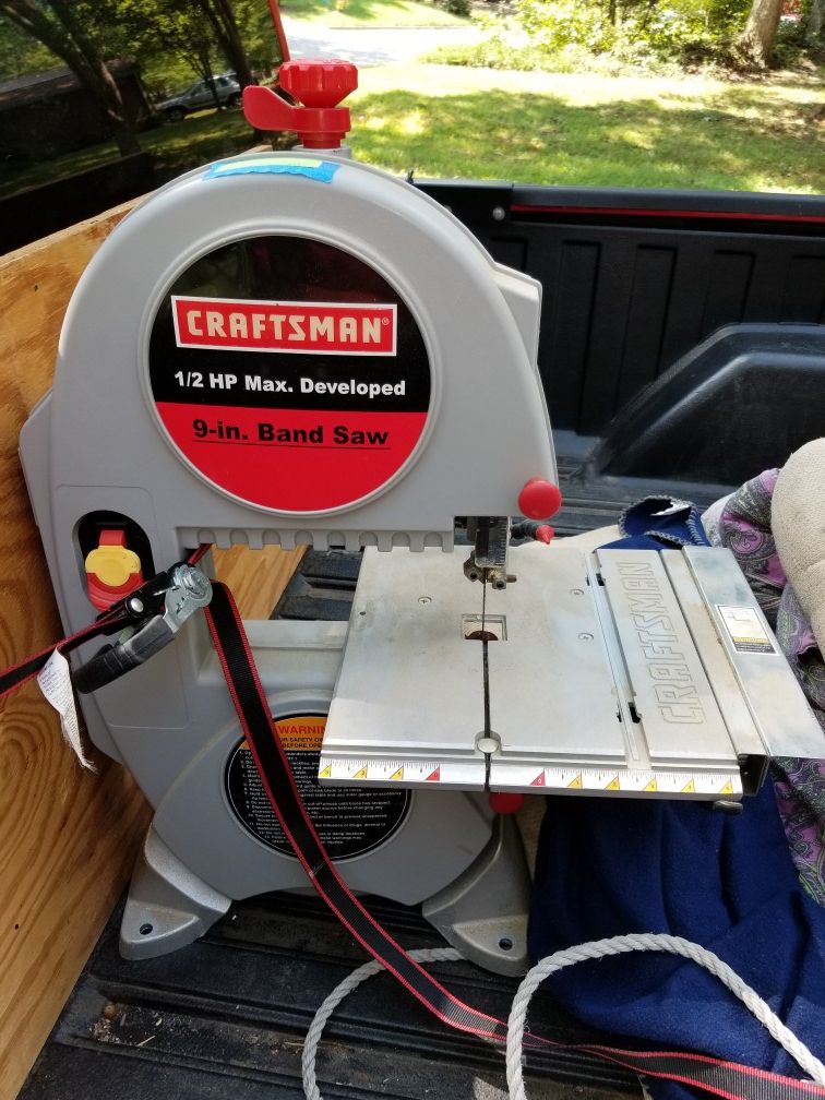 Craftsman 9" Band Saw model 137.214130 for Sale in Greensboro, NC OfferUp