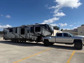 2015 Chevy 3500 / 2021 Cyclone 4214