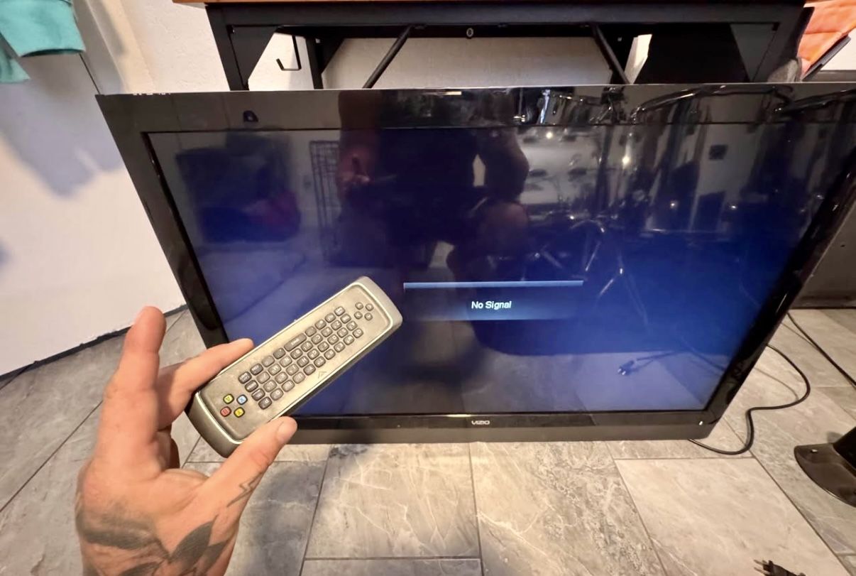 Flat Screen TV *make me an offer*