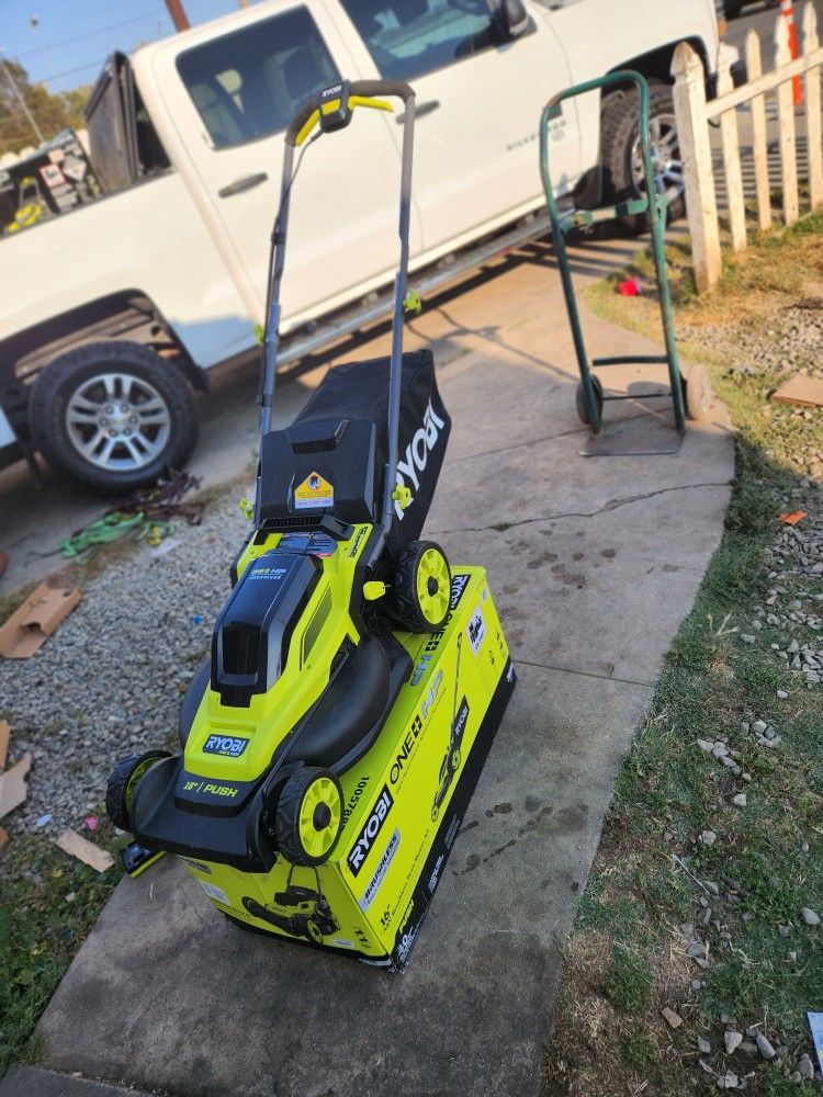 RYOBI
ONE+ 18V 13 in. Cordless Battery Walk Behind Push Lawn Mower with 4.0 Ah Battery and Charger
Questions & Answers (203)