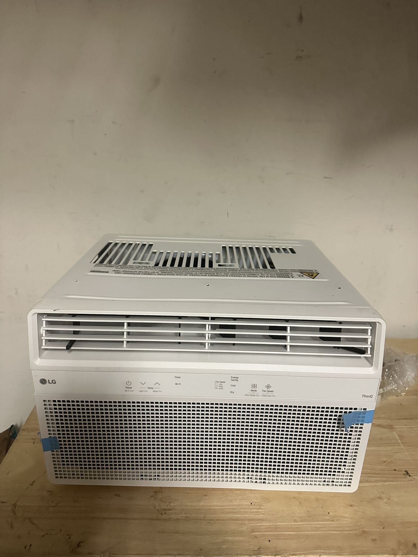 LG 10,000 BTU 115-Volts Window Air Conditioner Cools 450 Sq. Ft. w Wi-Fi, SMART