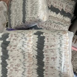 Size  1 DIAPERS Millie moon Premium 