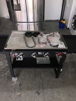 Blue Rhino Razor Black/Powder Coated 4 Liquid Propane Gas Grill Blue Rhino Razor Black/Powder Coated 4 Liquid Propane Gas Grill