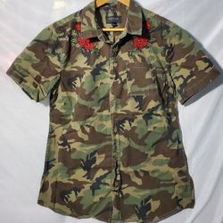 Pacsun Woodland Camo Short Sleeve Button Down Embroidered Roses Medium Polo