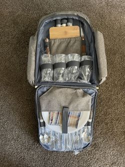 NEW 4 Person Picnic Backpack Including Accessories 
