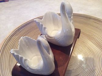 Lenox Porcelain Mother & Child Swans