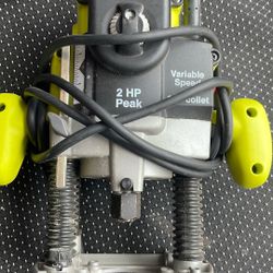 RYOBI Plunge Router 1/2 Colar