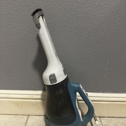 Car vacuum cleaner