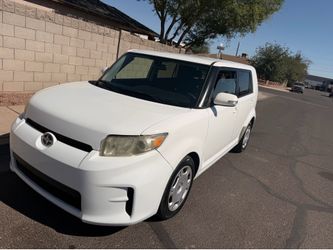 2011 Toyota Scion XB  clean AZ Title. Low miles