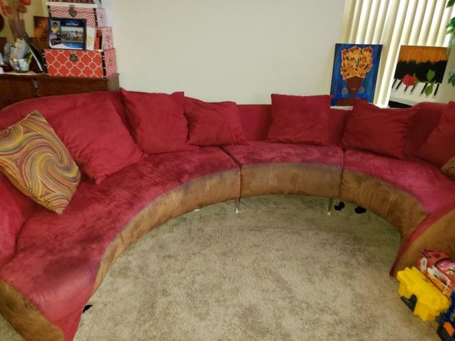 Contemporary Couch /Sofa (Microfiber)