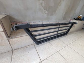 Para pickup parrilla para caja de pickup troka
Nissan frontier,
F150 y
otros modelos
Es de aluminio no pesa nada muy comoda y resistente con l