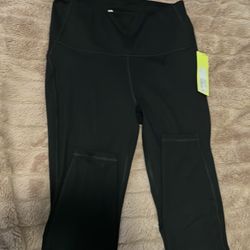 Women  Leggings Workout Size Medium 