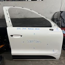 2015-2016-2017-2018-2019-2020-2021-2022-2023-2024 PORSCHE MACAN RIGHT FRONT DOOR OEM USED #9292