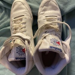Reebok Classic High Top Women’s Size 9