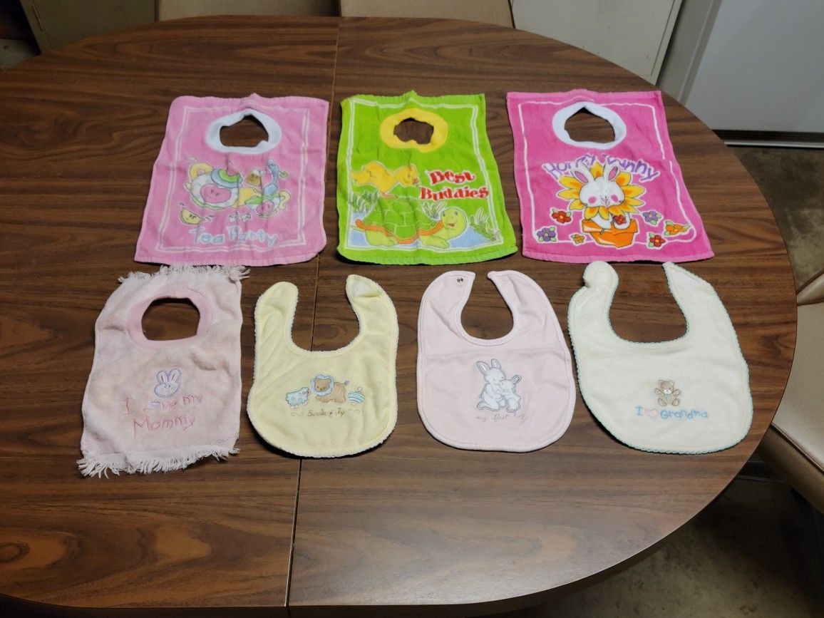 7 Baby bibs