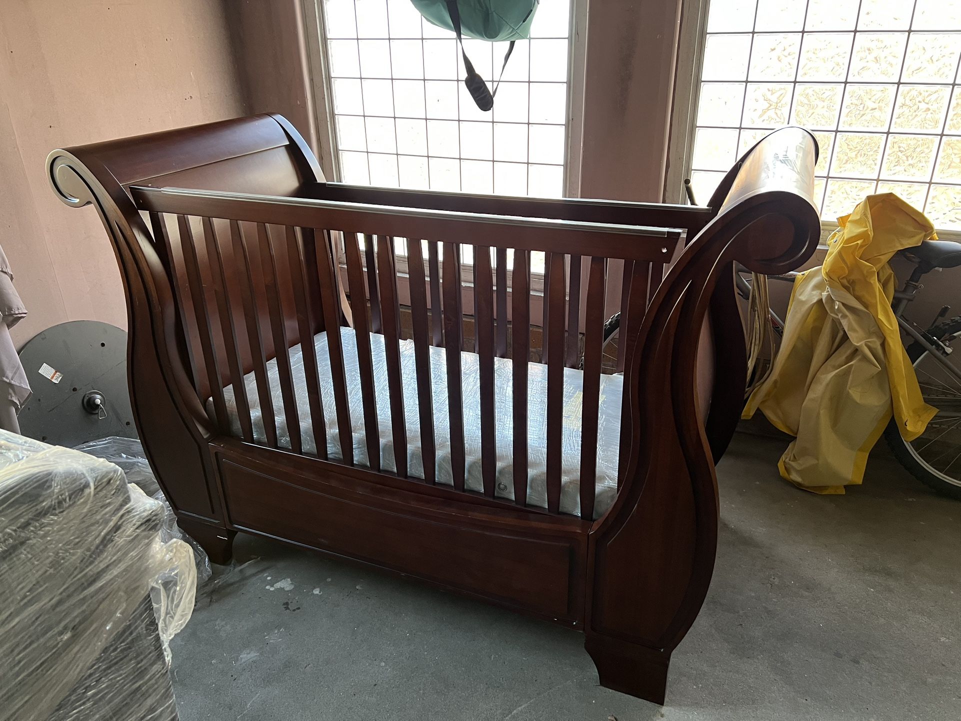 Crate And Barrel Wood Crib And Changing Table