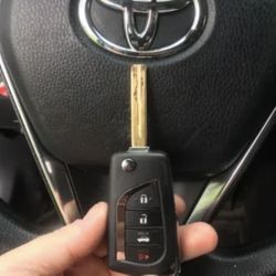 Car Keys/ Llaves Para Carro
