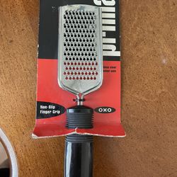 Cheese Grinder, Stainless Steel, Dishwasher safe, Non-Slip Finger Grip