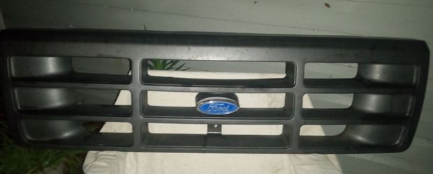 1998 Ford Explorer Grill