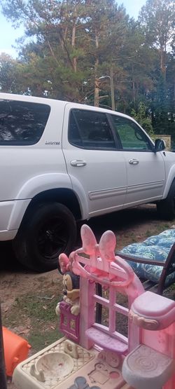Toyota sekoya 2004