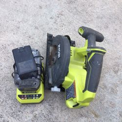 RYOBI ONE + CIRCULAR SAW 5.1/2 Blade WITH BATTERY AND CHARGER 