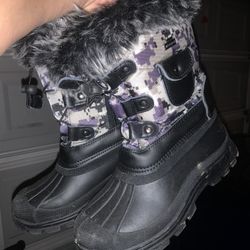 Snow boots for girls size 6
