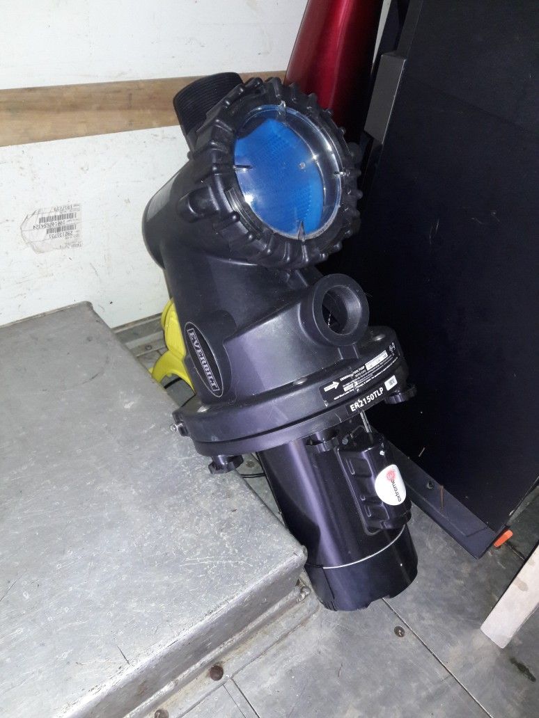 ** EVERBILT EB2150TLP SWIMMING POOL PUMP 1.5 HP **$225 OBO