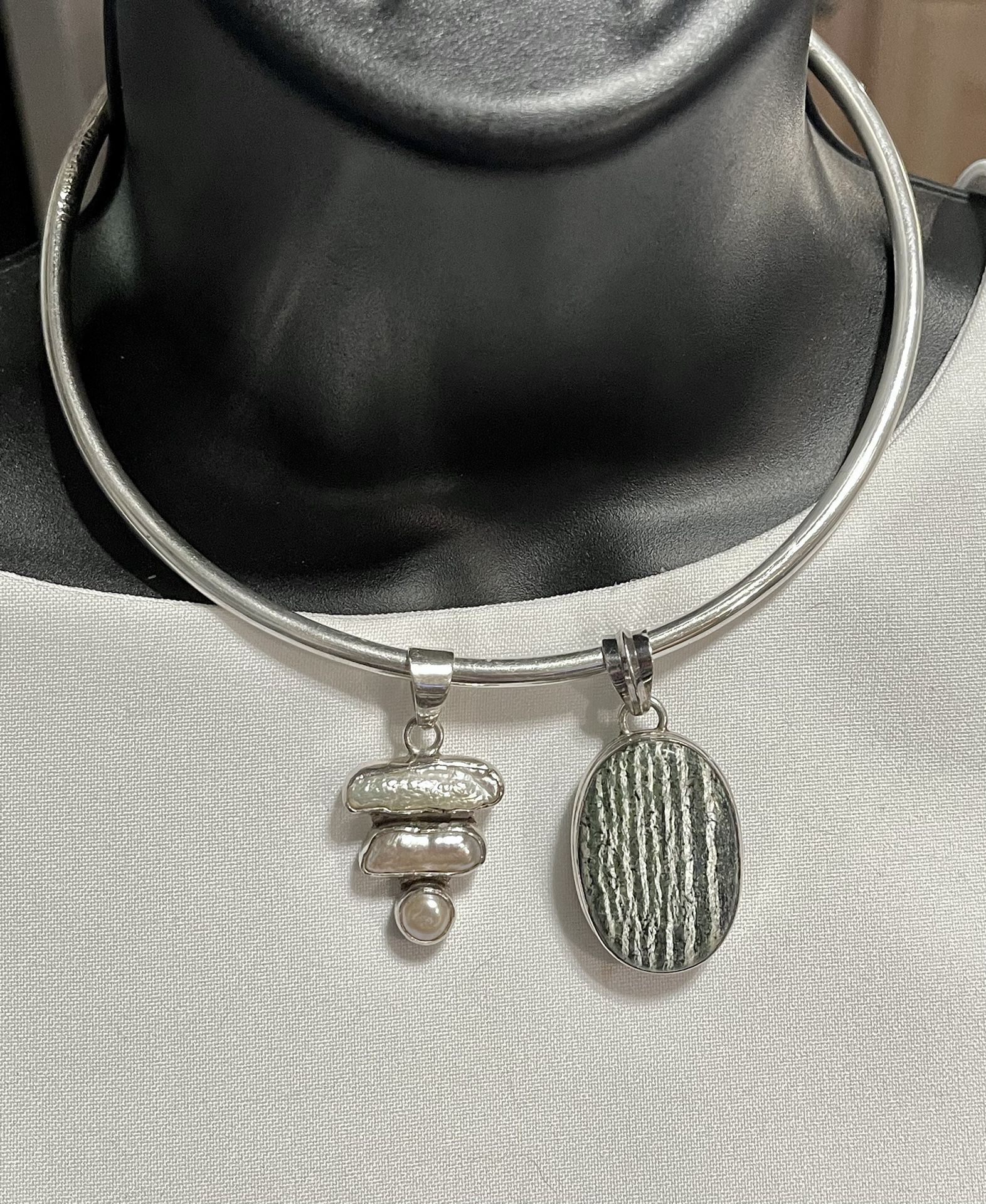 NOTE SILVER WT: Solid 925 Silver Choker W/2 Pendant Sliders**WT: 1.7oz NOT GRAMS