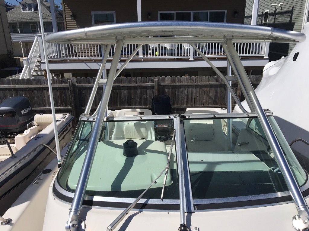 1997 PROLINE MODEL # 211 / 20' 11 inches PROLINE cuddy cabin walk around