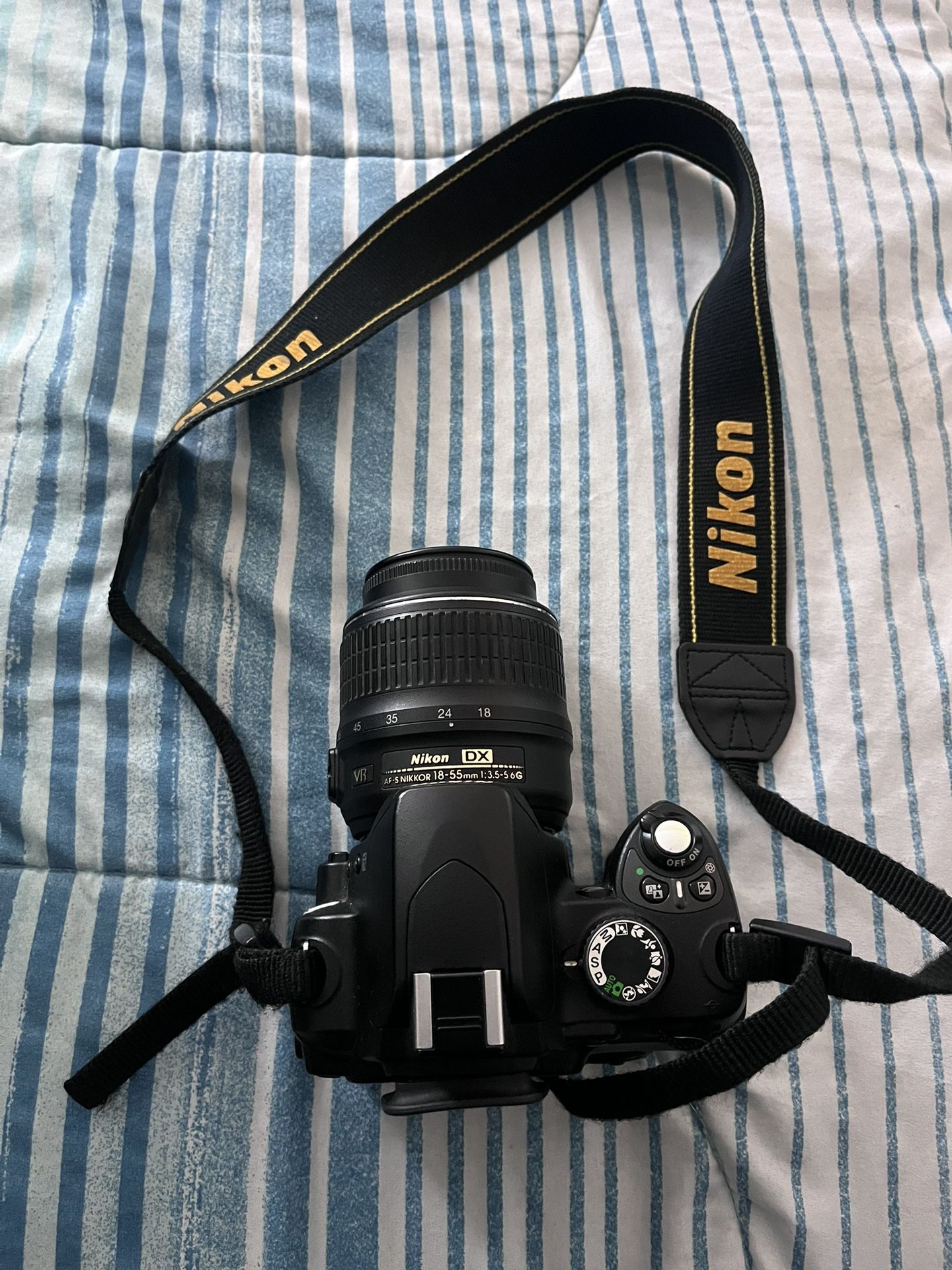 Nikon D60 (18-55mm Lenses)