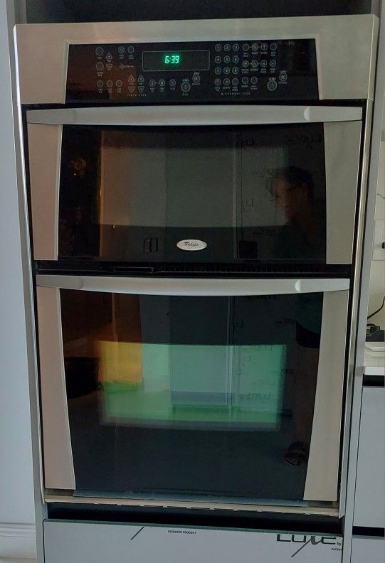 WHIRLPOOL BUILD-IN MICROWAVE OVEN USED