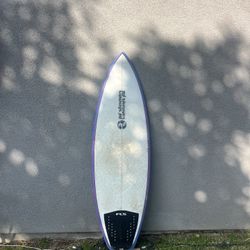 5’6 Zeu Surfboards Thruster