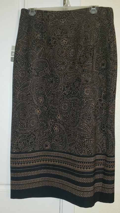 Briggs New York Petite Black/Tan Paisley Pencil Midi Skirt (12P)
