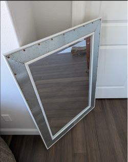 Decorative Mirror. Large size. Excellent condition!