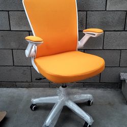 Kerdom Office/Desk Chair. 