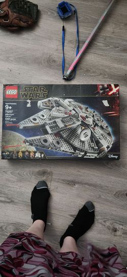 Lego millennium falcon