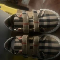 Burberry Toddler Shoes Sz 21 Which Is A 5.5 US 