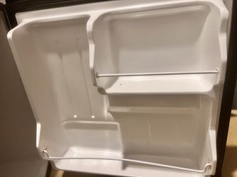 Large Mini Fridge w/Freezer for Sale in Hampton, VA - OfferUp