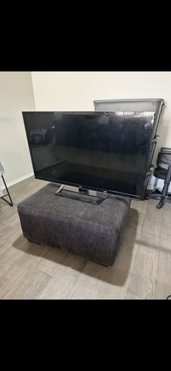 47” LG TV