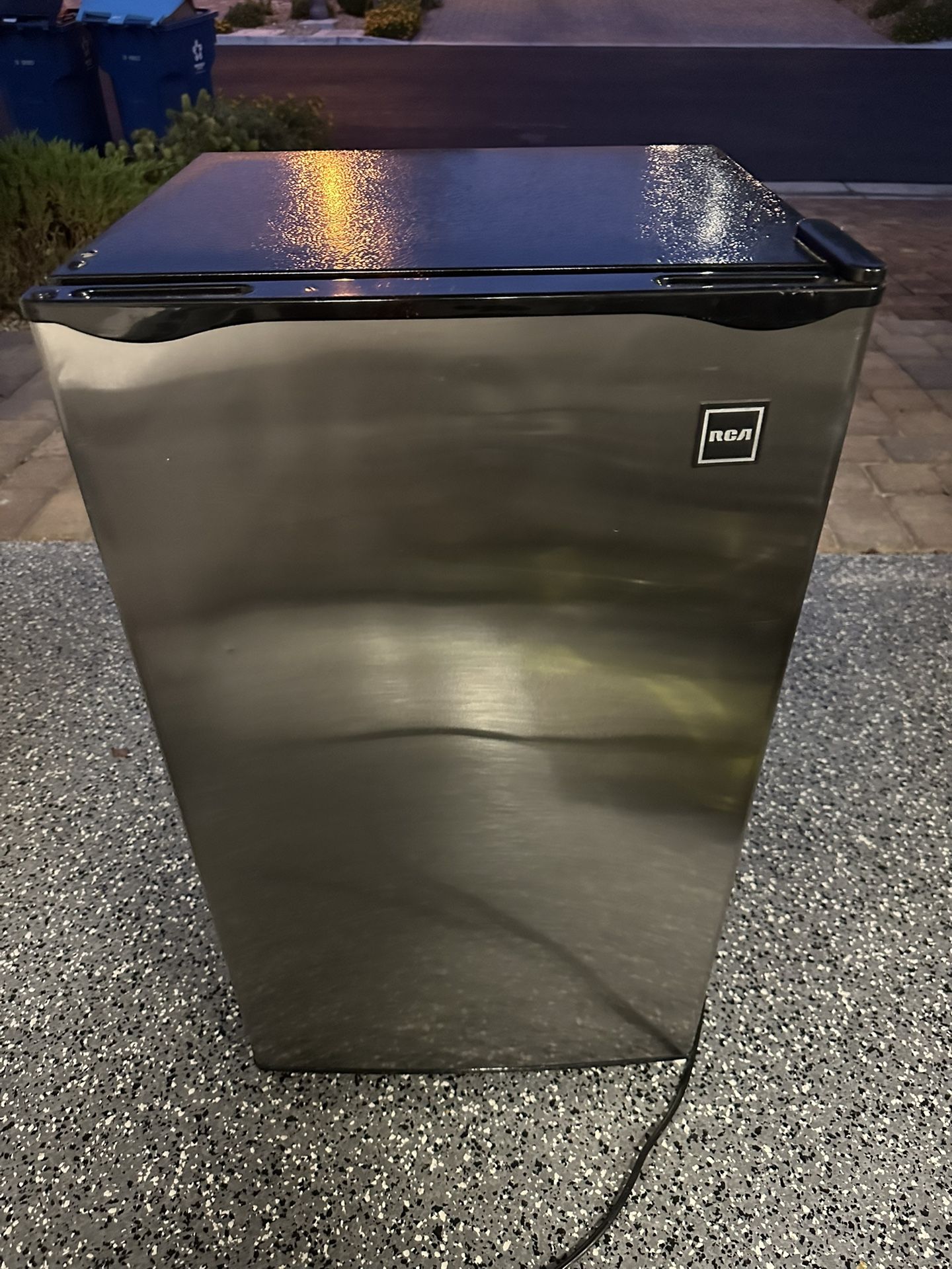 RCA Mini Fridge