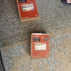 12-2 pack of Everbilt door hinges with a satin nickel finish