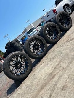 VENDO SET DE 4 RRINES NUEVAS DE 6 BIRLOS CON LLANTAS 275/55R20 HANKOON