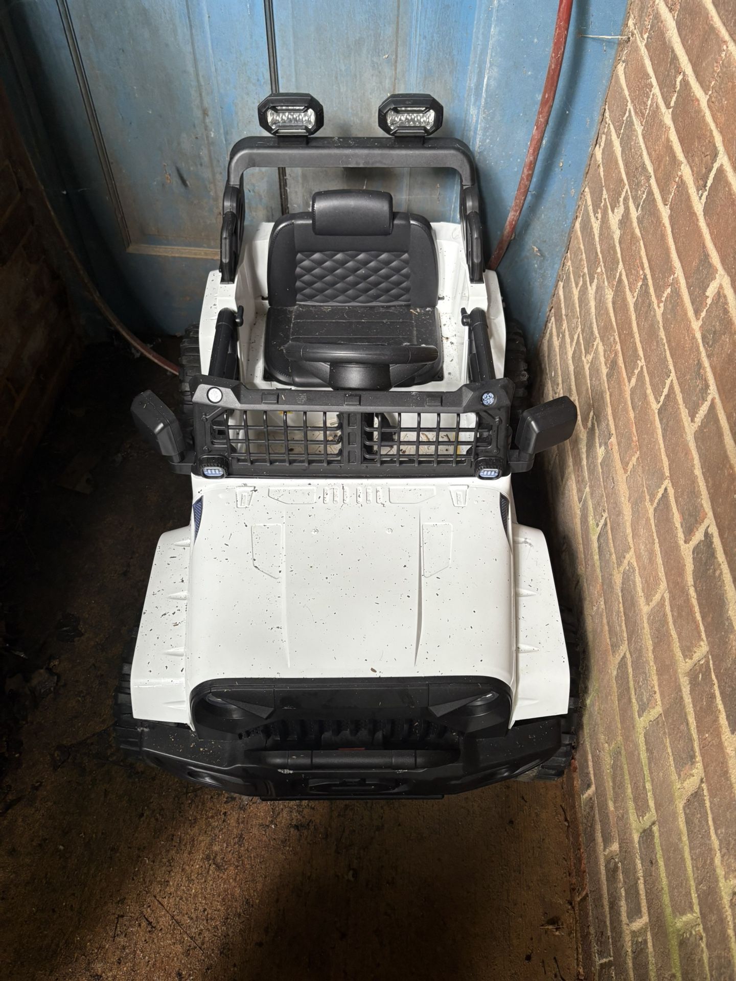 Kids Jeep - With Charger 