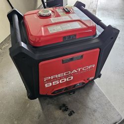 GAS GENERATOR PREDATOR 9500W SUPER QUIET LOW HRS ENGINE BUTTOM ON FULL TUNE UP COMPLETE 120V AND 240V WORKS GREAT USED 2 MONTHS ONLY YOU CAN TEST IT B