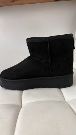 Forever fuzzy Boots